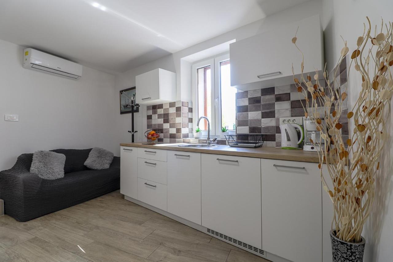 Apartman Juraj I Matej Vrsar Exterior foto